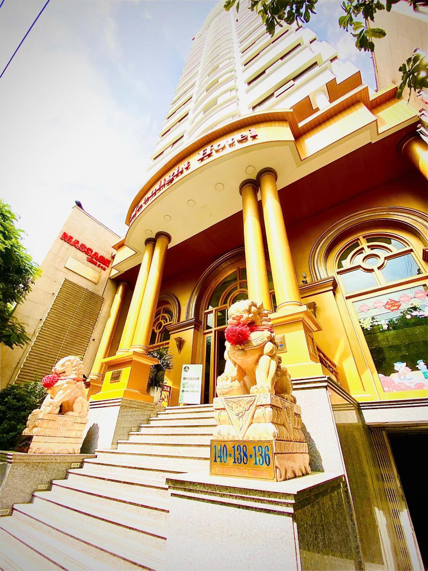 Hotel Moonlight & - Romantic River View & View, High Floor, Near Dragon Bridge 4*