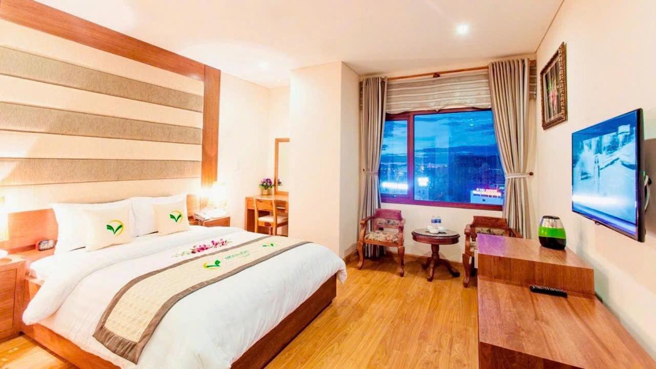 Moonlight & - Romantic River View & View, High Floor, Near Dragon Bridge 4* Da Nang
