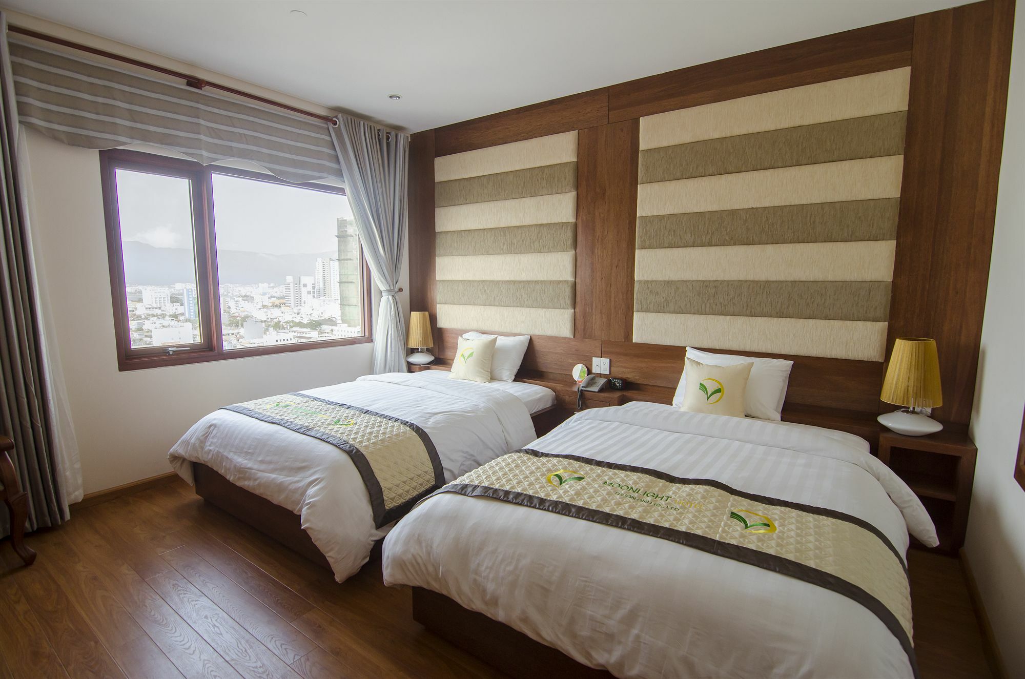 Moonlight & - Romantic River View & View, High Floor, Near Dragon Bridge 4* Da Nang